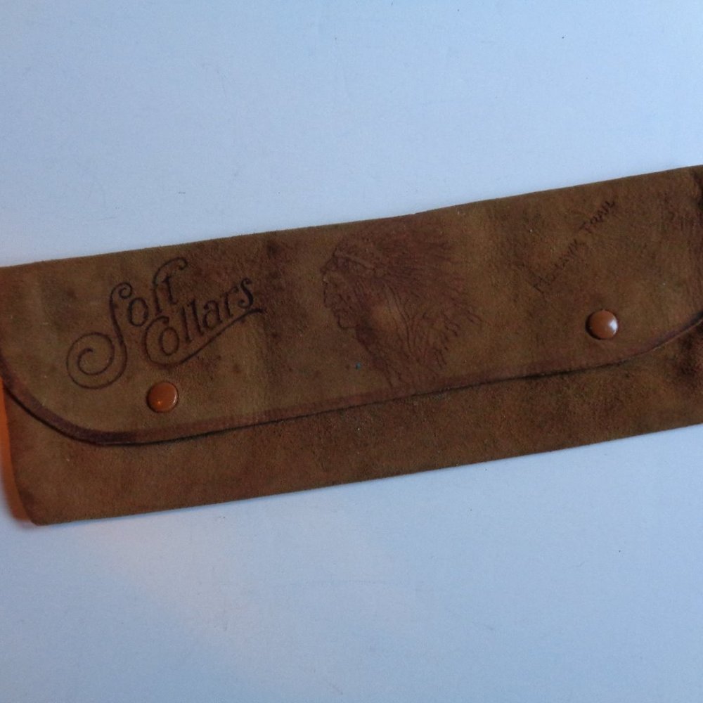 Antique Soft Collars Mohawk Trail Suede Case